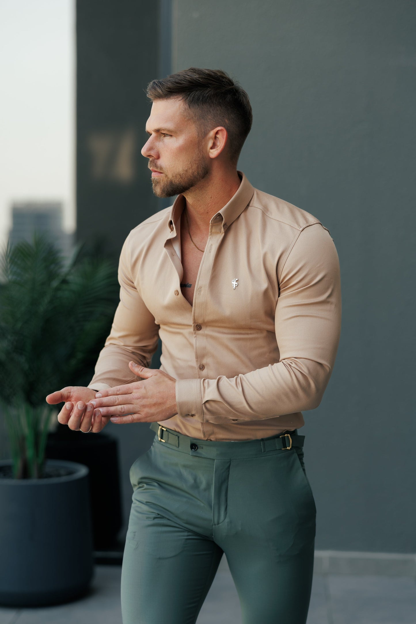 Cămașă Denim Stretch Bej Deschis cu Mâneci Lungi și Guler Cu Butoni