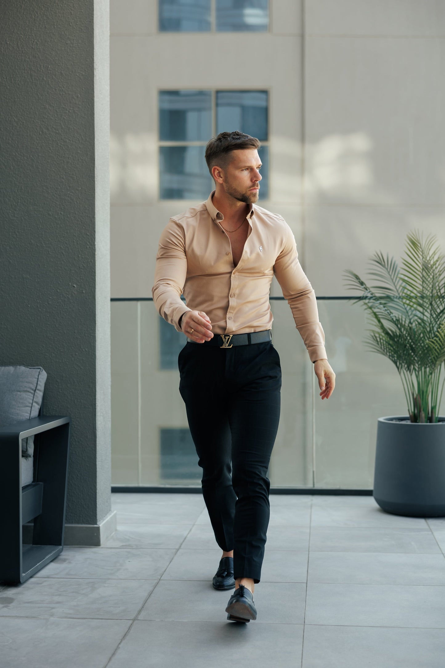 Cămașă Denim Stretch Bej Deschis cu Mâneci Lungi și Guler Cu Butoni